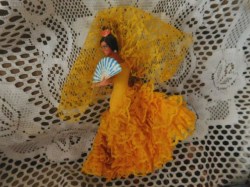 spanish dancer gold fan
